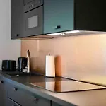 Moderne In Ruhiger Umgebung Nahe Messe