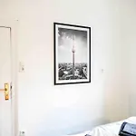 Moderne In Ruhiger Umgebung Nahe Messe 公寓 *