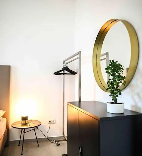 Moderne In Ruhiger Umgebung Nahe Messe アパート *